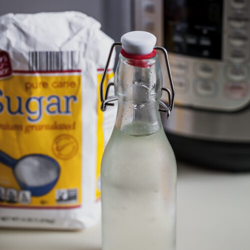 simple syrup with sugar and an instant pot